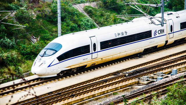 中国高铁的速度比德国快！德日领先的高铁技术，为何会被中国反超