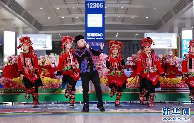 春运首日这趟中老铁路列车上“一路欢歌”(图)