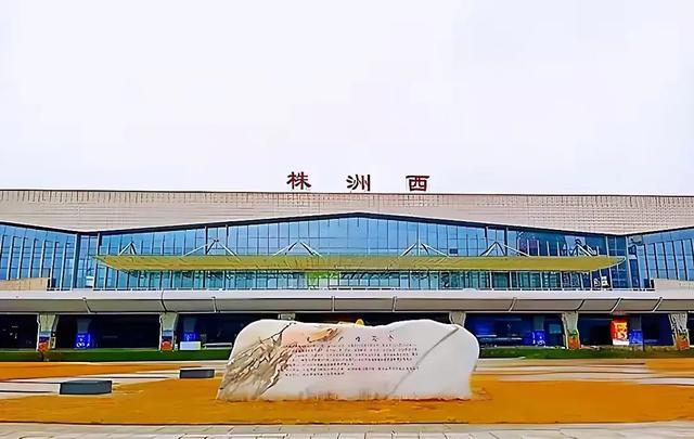 京广高铁辅助通道仅是开胃菜，京广二线才是竞争焦点，2市或无站