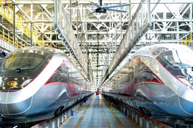 快来看这款复兴号智能动车组！