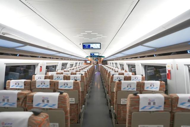 快来看这款复兴号智能动车组！