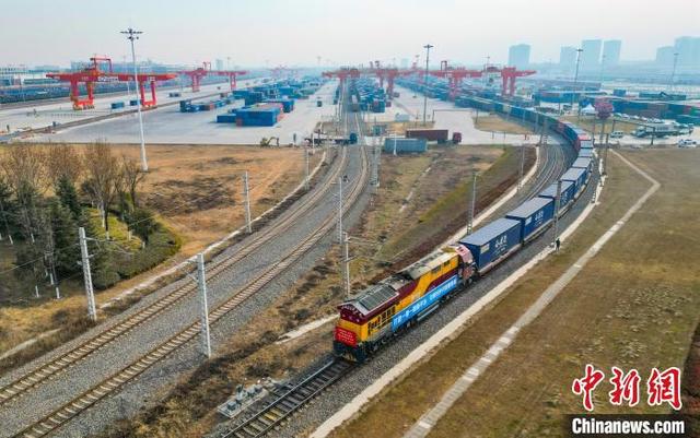 全国首列全程时刻表绿色跨境电商专列发车