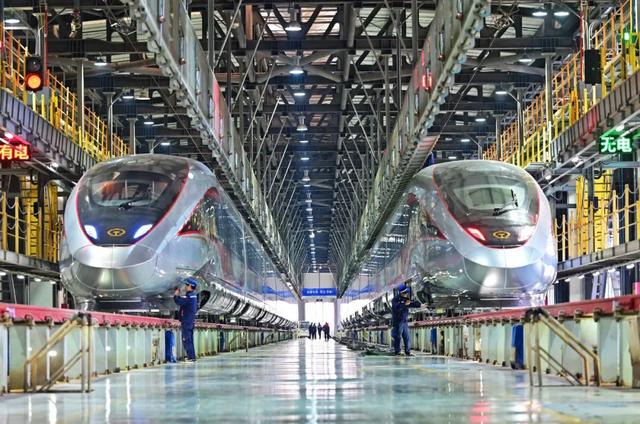 朝着家的方向！动车组震撼集结