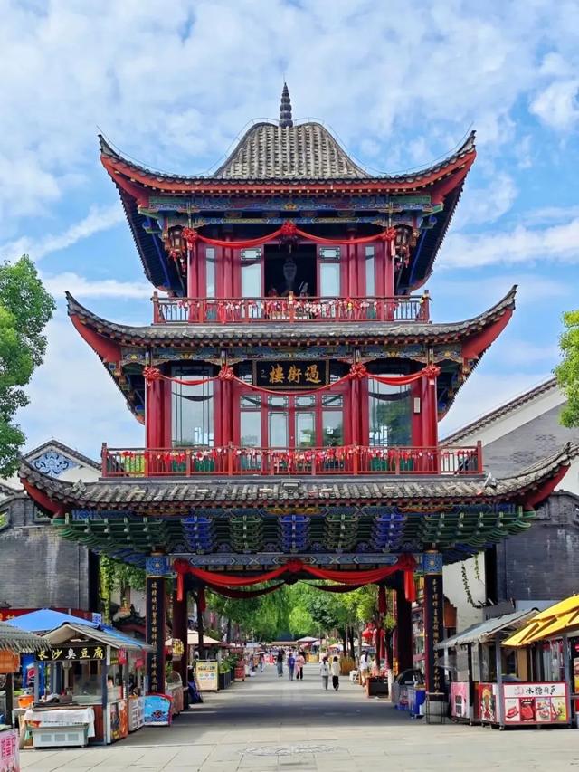 高铁站真香！旅客返乡，为啥都带着“甜蜜”？