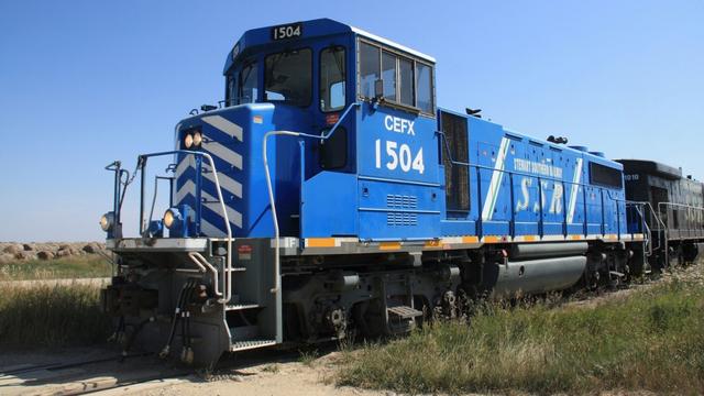 为何铁道霸主美国多用内燃机车，我国高铁却用电？哪个更先进？