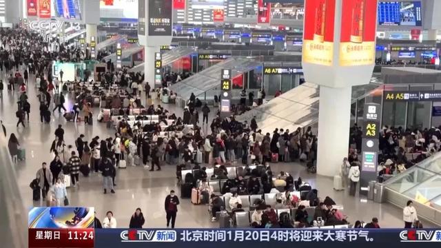 乘坐的高铁列车，为何坐着坐着列车车次在中途变了？