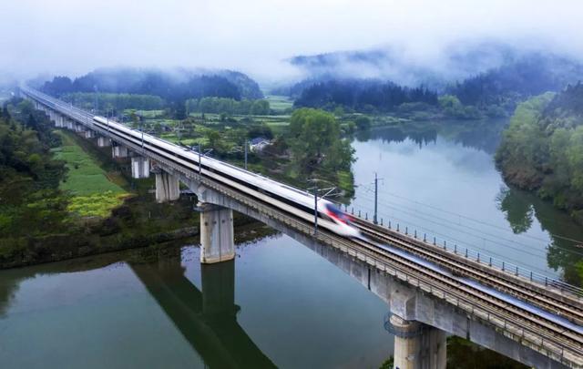 高铁到这里，就是“没难度”！