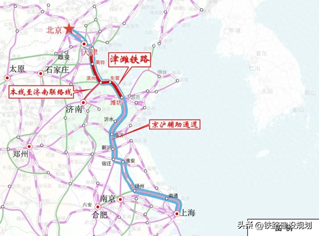 在“八纵八横”高铁网，其中有5条高铁通道全面在建中