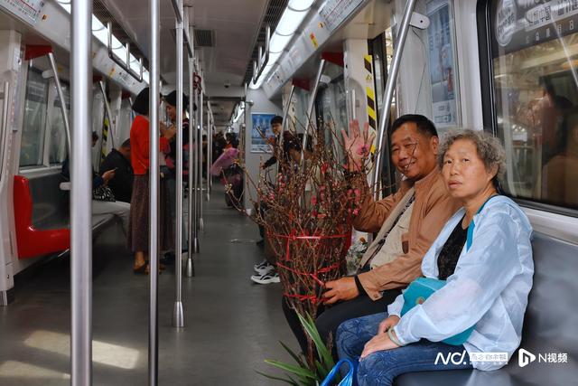 广州的“年花专列”几分钟发一班，满载老广精打细算的年味