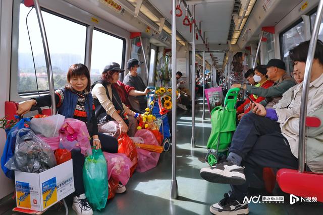 广州的“年花专列”几分钟发一班，满载老广精打细算的年味