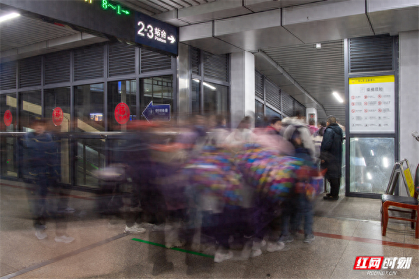 7元的慢火车，满载着湘西新年的幸福和团圆