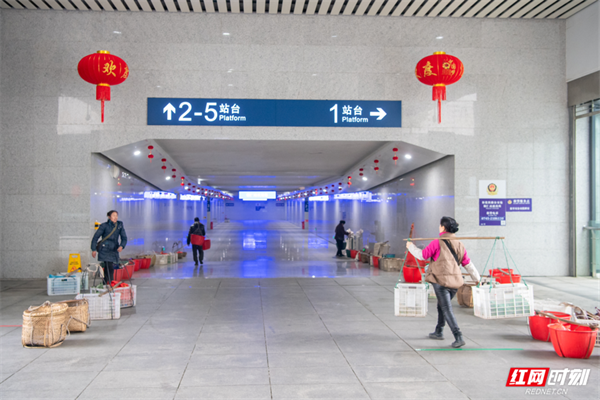7元的慢火车，满载着湘西新年的幸福和团圆