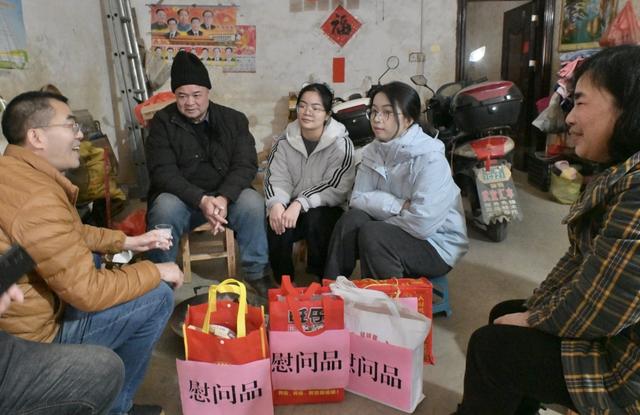 首趟“南粤春暖”返岗专列抵达广州南站