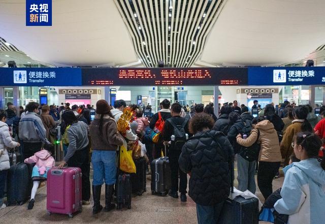 开工！粤港澳大湾区首趟“返岗专列”抵达广州