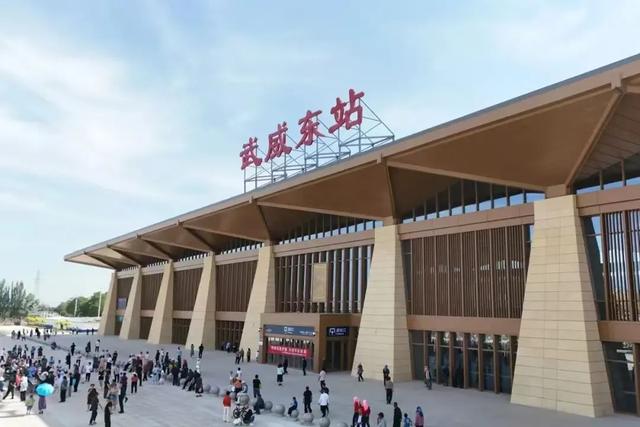 D8888次列车出发！网友：真霸气