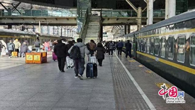 1645.4万人次，铁路春运跑出中国加速度