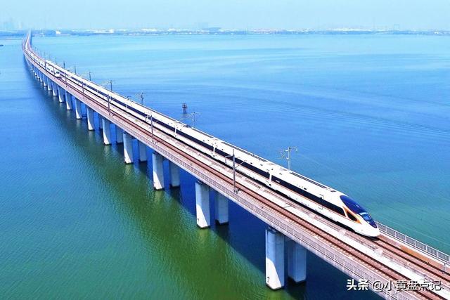承重千吨列车的高铁桥梁，为什么要设计成空心的？原来大有玄机