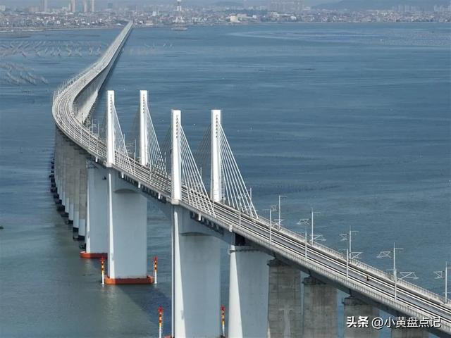 承重千吨列车的高铁桥梁，为什么要设计成空心的？原来大有玄机
