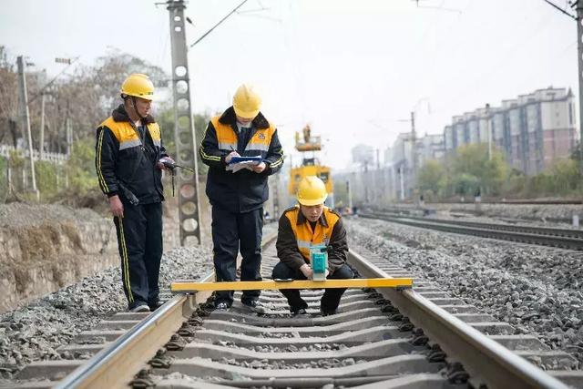 新中国的第一个：铁路电气化从这里腾飞