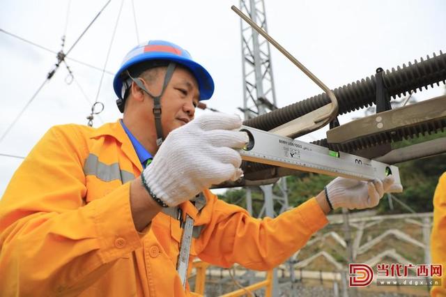 铁路接触网工的日常丨发现最美铁路