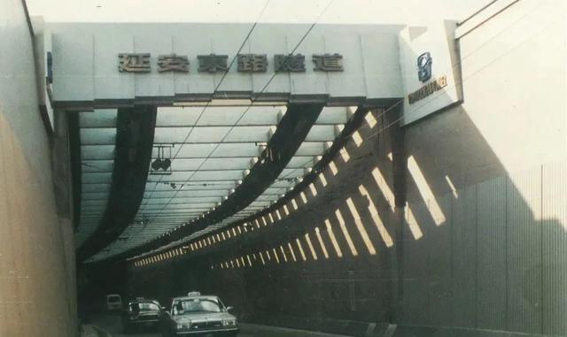 “蛇形走位”的火车你见过吗？上海这些交通工具、设施都“属蛇”