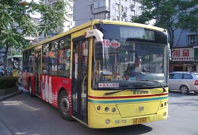 “蛇形走位”的火车你见过吗？上海这些交通工具、设施都“属蛇”