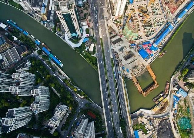 “蛇形走位”的火车你见过吗？上海这些交通工具、设施都“属蛇”