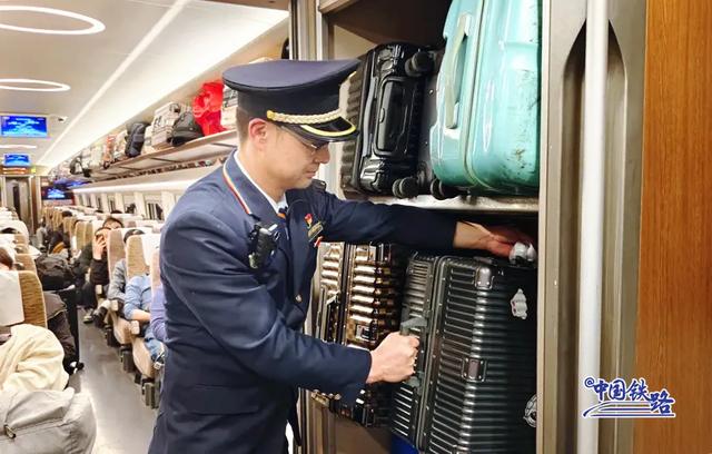 明天坐高铁，为什么今天就要去车站？