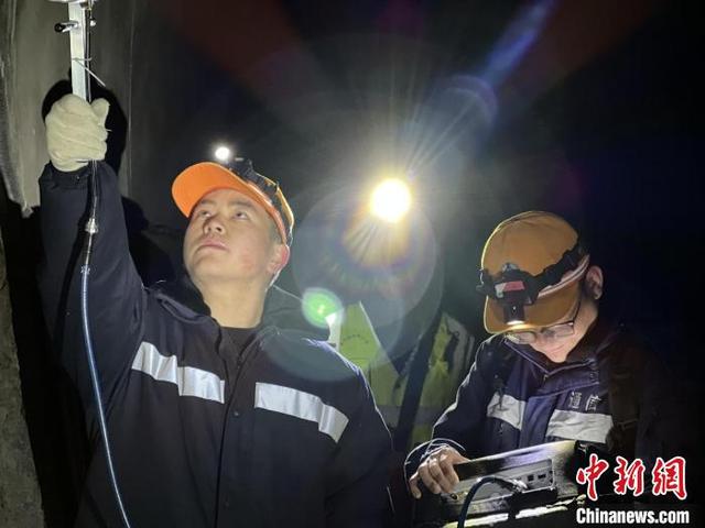为世界海拔第一的高铁隧道群做通信网络深度“体检”