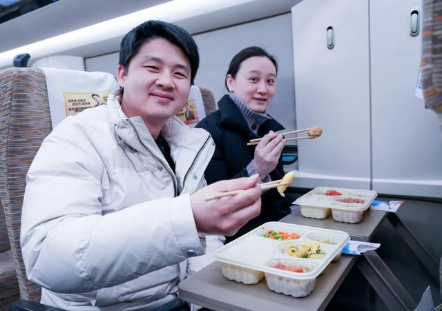 高铁盒饭又上新啦！