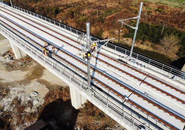 铁路你不知道系列（三）—接触网：“空中加油”的黑科技