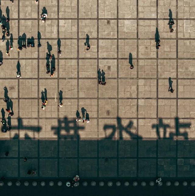 这些火车，太，好，看，啦~