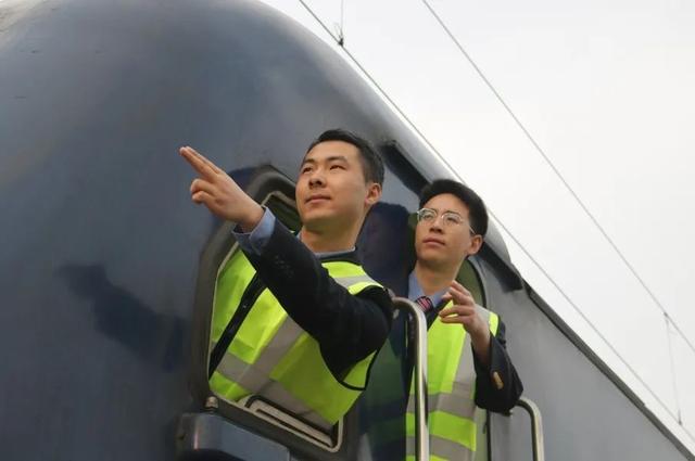 火车司机的跨国恋情！妻子来中国留学，因这件事爱上他……