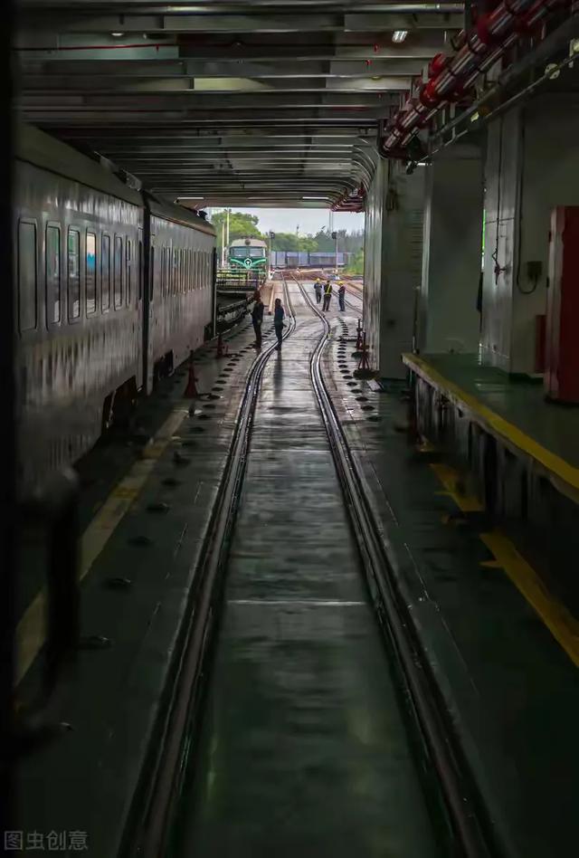 坐着火车去旅行，这5趟火车此生一定要坐一次，你最想体验哪一趟