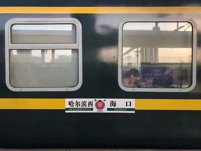 坐着火车去旅行，这5趟火车此生一定要坐一次，你最想体验哪一趟