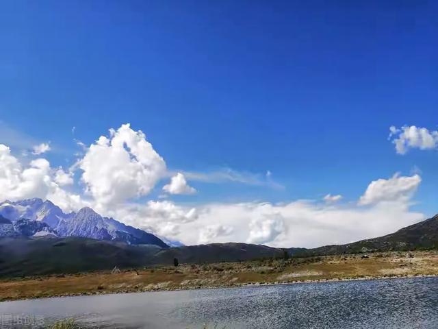 坐着火车去旅行，这5趟火车此生一定要坐一次，你最想体验哪一趟