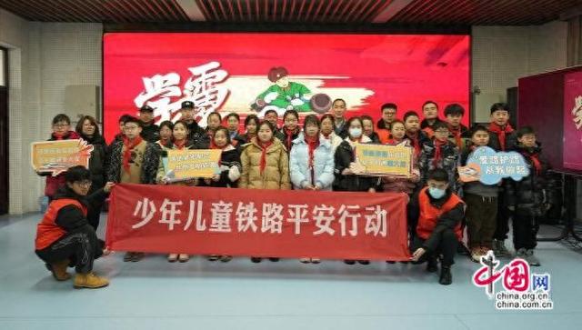 百年铁路：服务经济发展，惠及民生福祉