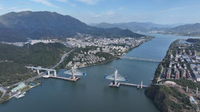 离建成又近一步 金建铁路全线22条隧道全部顺利贯通