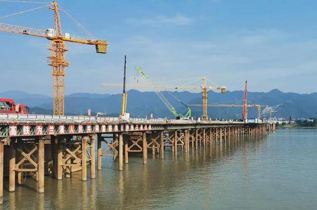 离建成又近一步 金建铁路全线22条隧道全部顺利贯通