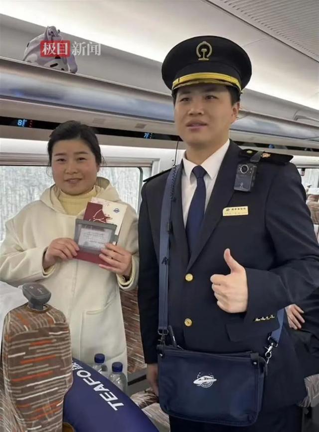 列车上突发！武汉护士出手了