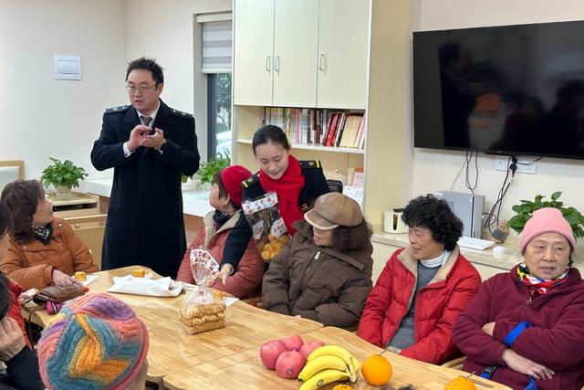 这件事，铁路上海站已坚持做了62年……