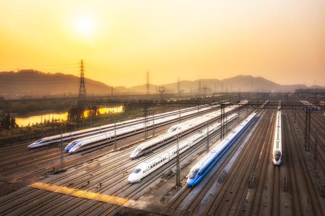 征地成本翻10倍，负债6万亿还在建！中国高铁究竟在赌什么国运？