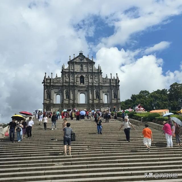 银发旅游专列从本溪启程，开启诗与远方之旅