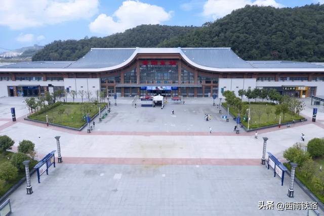 动车直达，这座城市不止有IMAX