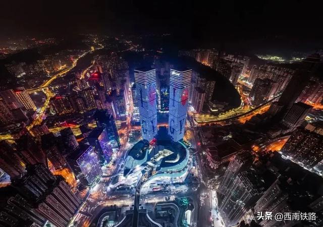 动车直达，这座城市不止有IMAX