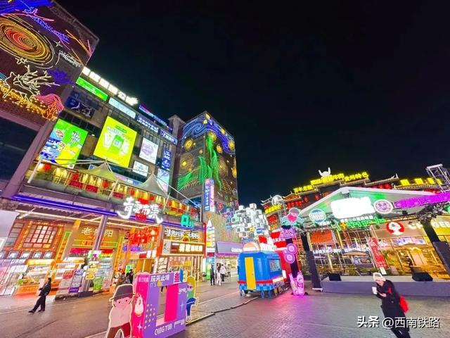 动车直达，这座城市不止有IMAX