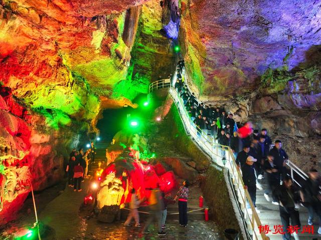 “好客山东 齐鲁1号”旅游列车来了！在淄博站，邂逅舌尖与山水的双重盛宴