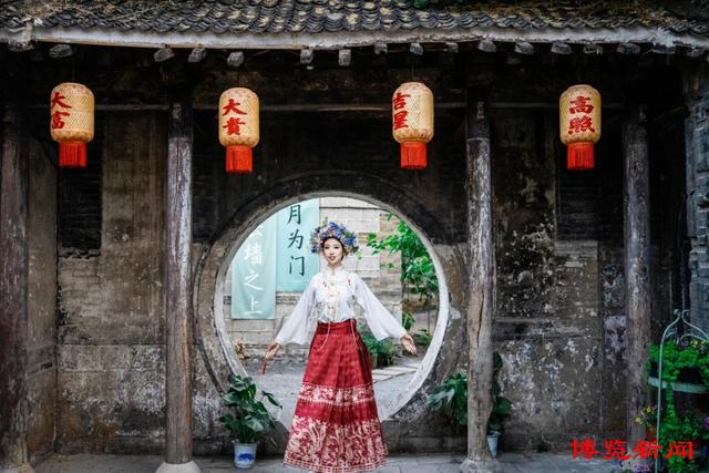 “好客山东 齐鲁1号”旅游列车来了！在淄博站，邂逅舌尖与山水的双重盛宴
