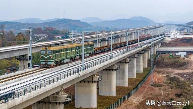 2025年，12条高铁正冲刺开通！8地30县将首通高铁