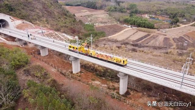 2025年，12条高铁正冲刺开通！8地30县将首通高铁